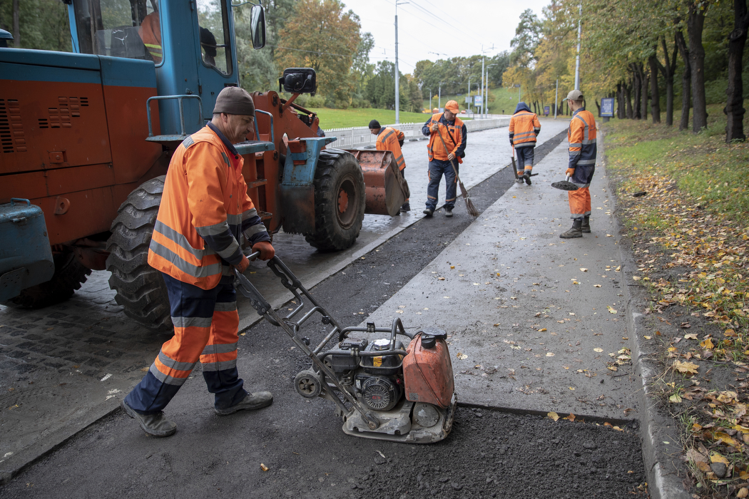 У Києві вперше за 65 років оновили Подільський узвіз: коли відкриють рух (фото)